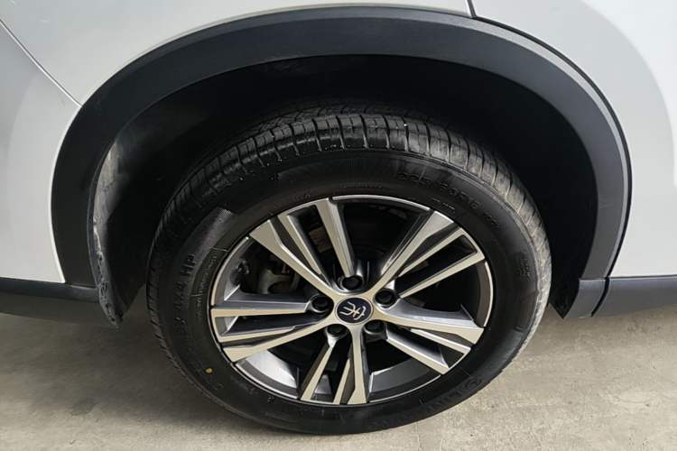 Used BYD Song Pro New Energy 2022 DM-i 51km Luxury Model Right Rear Wheel Hub