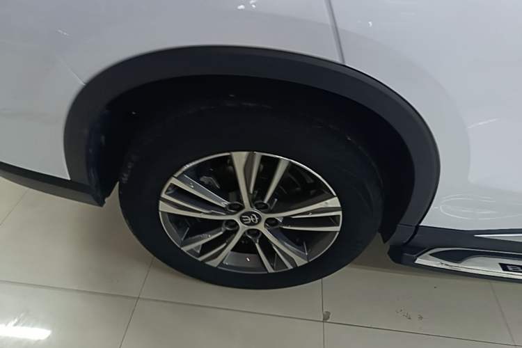 Used BYD Song Pro New Energy 2022 DM-i 51km Prestige Model Right Rear Wheel Hub