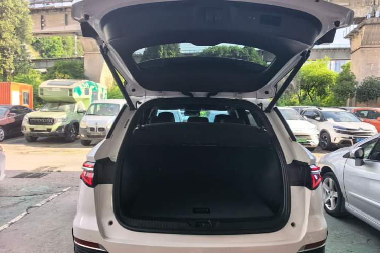 Used BYD Song Pro New Energy 2022 DM-i 51km Prestige Model Trunk