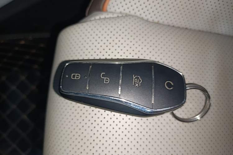 Used BYD Song Pro New Energy 2022 DM-i 110km Flagship Pro Model Vehicle Key