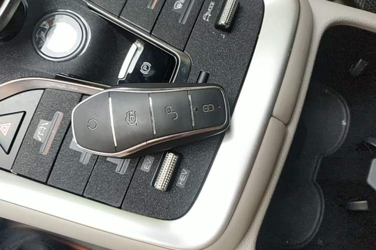 Used BYD Song Pro New Energy 2022 DM-i 110km Flagship Model Vehicle Key