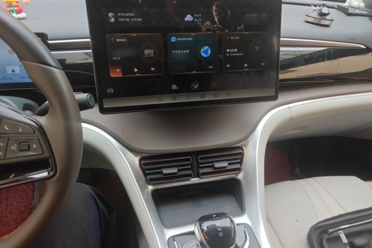 Used BYD Song Pro New Energy 2023 Champion Edition DM-i 110KM Excellence Model Audio And AC Panel