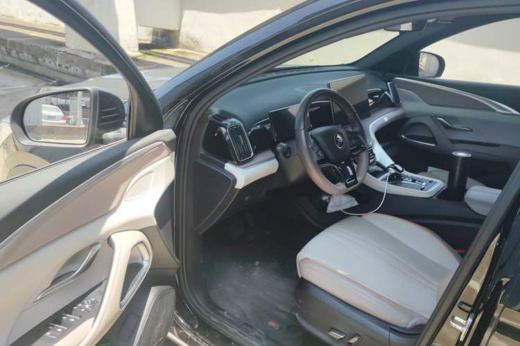 Used BYD Song Pro New Energy 2023 Champion Edition DM-i 110KM Beyond Model Driver Seat