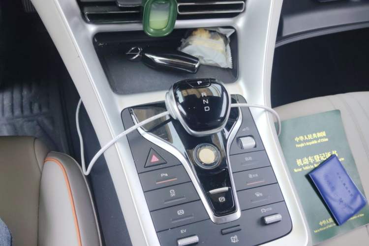 Used BYD Song Pro New Energy 2023 Champion Edition DM-i 110KM Beyond Model Gear Lever