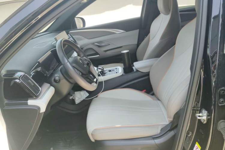 Used BYD Song Pro New Energy 2023 Champion Edition DM-i 110KM Beyond Model Left Front Seat
