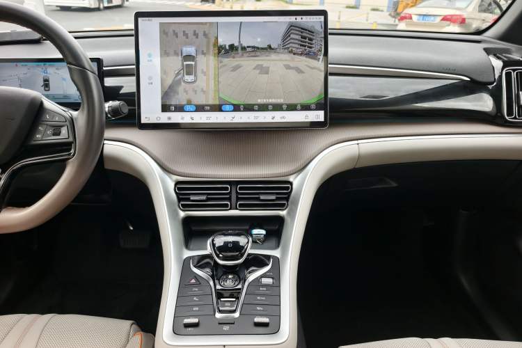 Used BYD Song Pro New Energy 2023 Champion Edition DM-i 110KM Excellence Model Audio And AC Panel