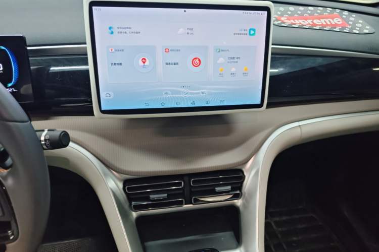 Used BYD Song Pro New Energy 2023 Champion Edition DM-i 71KM Beyond Model Audio And AC Panel
