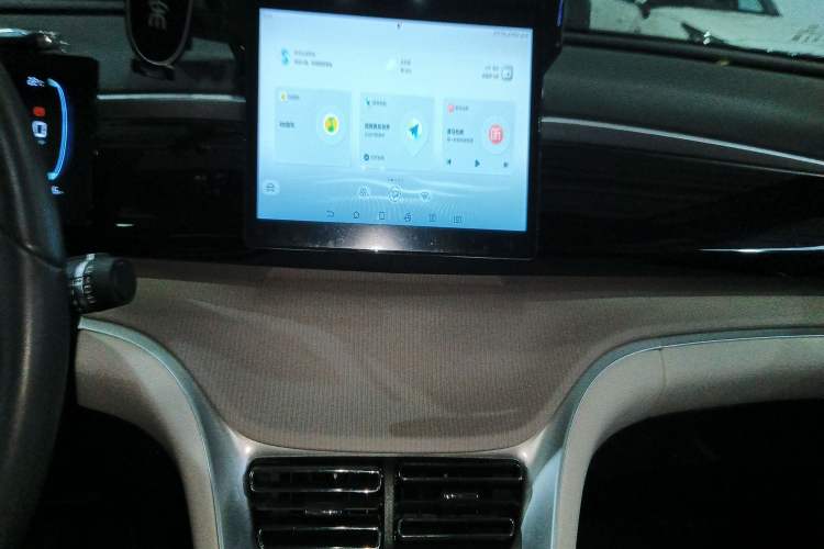 Used BYD Song Pro New Energy 2023 Champion Edition DM-i 71KM Navigation Model Audio And AC Panel