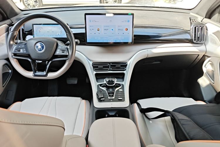 Used BYD Song Pro New Energy 2023 Champion Edition DM-i 110KM Beyond Model Center Console