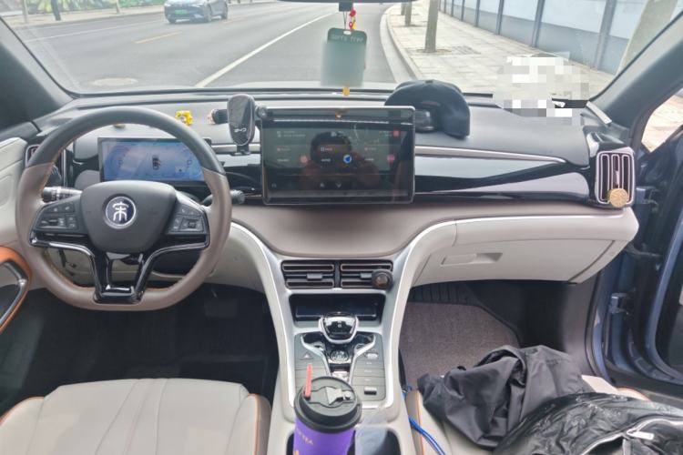 Used BYD Song Pro New Energy 2023 Champion Edition DM-i 110KM Beyond Model Center Console