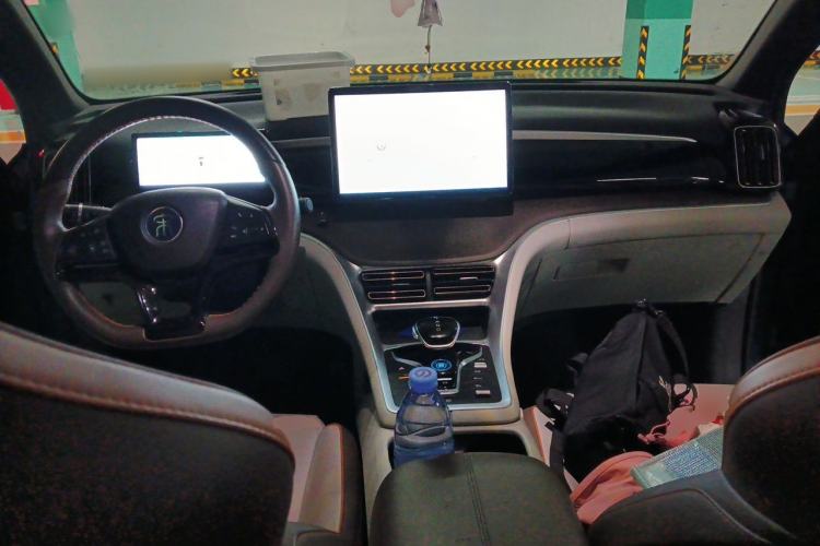 Used BYD Song Pro New Energy 2023 Champion Edition DM-i 110KM Beyond Model Center Console