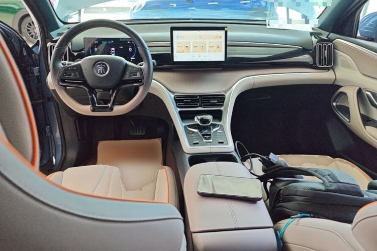 Used BYD Song Pro New Energy 2023 Champion Edition DM-i 71KM Leading Model Center Console