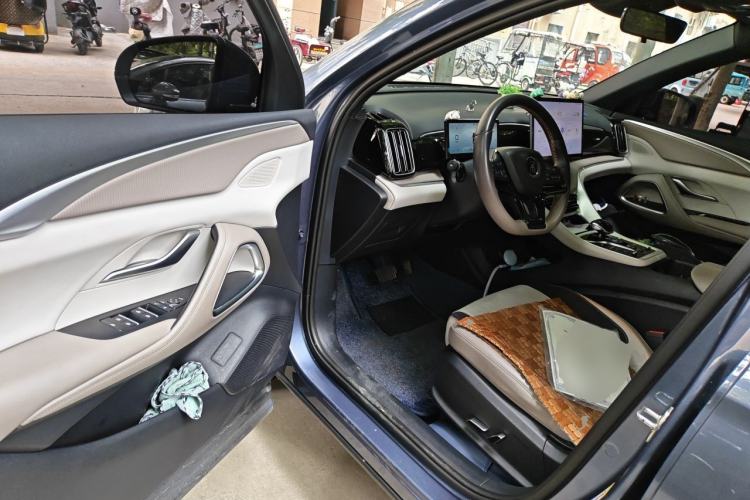Used BYD Song Pro New Energy 2023 Champion Edition DM-i 110KM Beyond Model Driver Seat