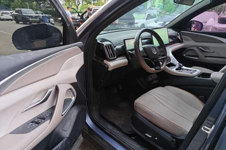 Used BYD Song Pro New Energy 2023 Champion Edition DM-i 110KM Beyond Model Driver Seat