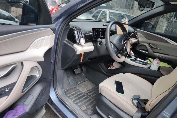 Used BYD Song Pro New Energy 2023 Champion Edition DM-i 71KM Beyond Model Driver Seat