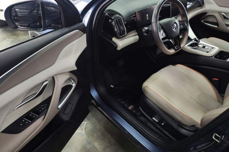 Used BYD Song Pro New Energy 2023 Champion Edition DM-i 71KM Leading Model Driver Seat