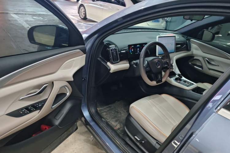 Used BYD Song Pro New Energy 2023 Champion Edition DM-i 71KM Beyond Model Driver Seat