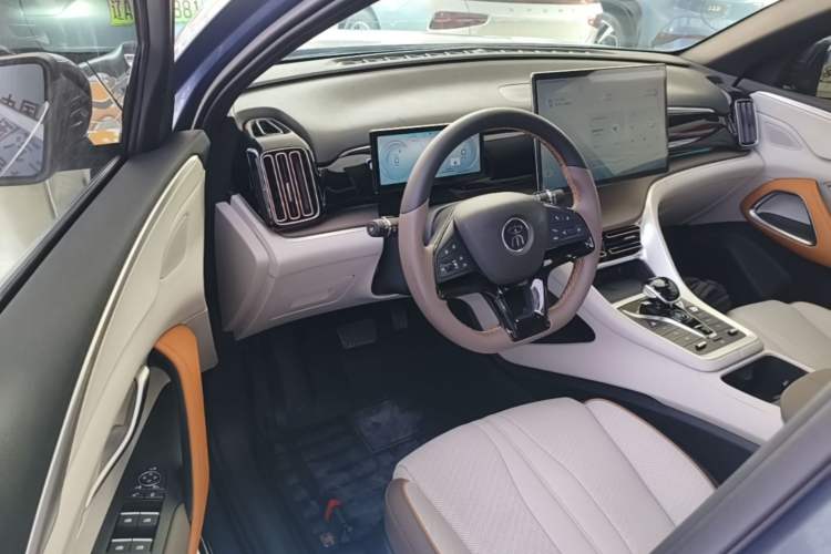 Used BYD Song Pro New Energy 2023 Champion Edition DM-i 110KM Excellence Model Driver Seat