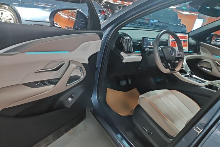 Used BYD Song Pro New Energy 2023 Champion Edition DM-i 110KM Excellence Model Driver Seat
