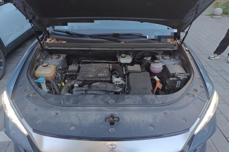 Used BYD Song Pro New Energy 2023 Champion Edition DM-i 71KM Leading Model Engine Bay