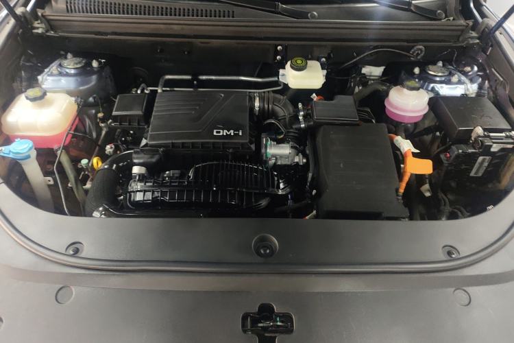 Used BYD Song Pro New Energy 2023 Champion Edition DM-i 110KM Beyond Model Engine Bay