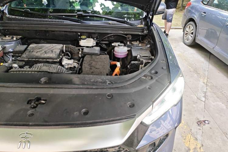 Used BYD Song Pro New Energy 2023 Champion Edition DM-i 110KM Beyond Model Engine Bay Left
