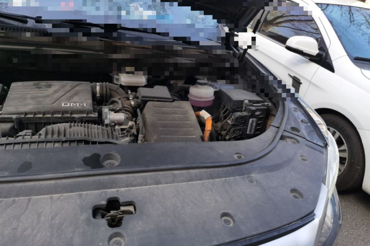 Used BYD Song Pro New Energy 2023 Champion Edition DM-i 71KM Navigation Model Engine Bay Left
