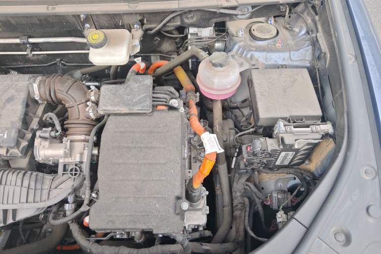 Used BYD Song Pro New Energy 2023 Champion Edition DM-i 110KM Beyond Model Engine Bay Left