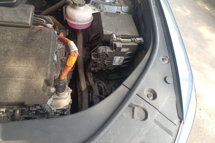 Used BYD Song Pro New Energy 2023 Champion Edition DM-i 110KM Beyond Model Engine Bay Left