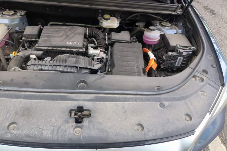 Used BYD Song Pro New Energy 2023 Champion Edition DM-i 110KM Beyond Model Engine Bay Left