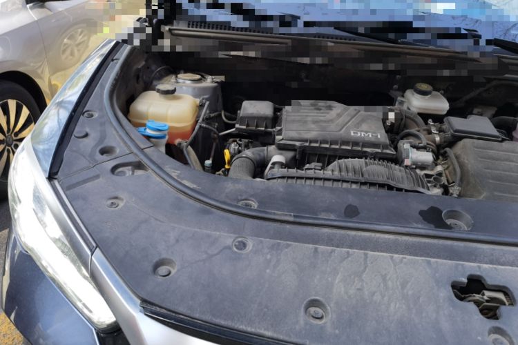 Used BYD Song Pro New Energy 2023 Champion Edition DM-i 71KM Navigation Model Engine Bay Right