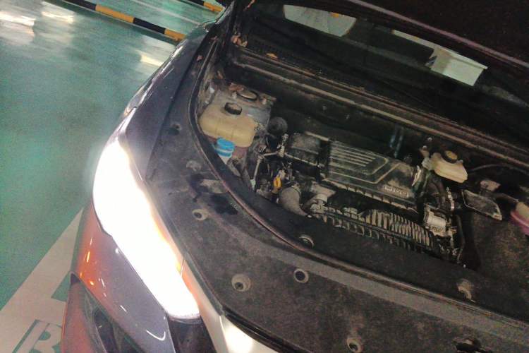 Used BYD Song Pro New Energy 2023 Champion Edition DM-i 110KM Beyond Model Engine Bay Right