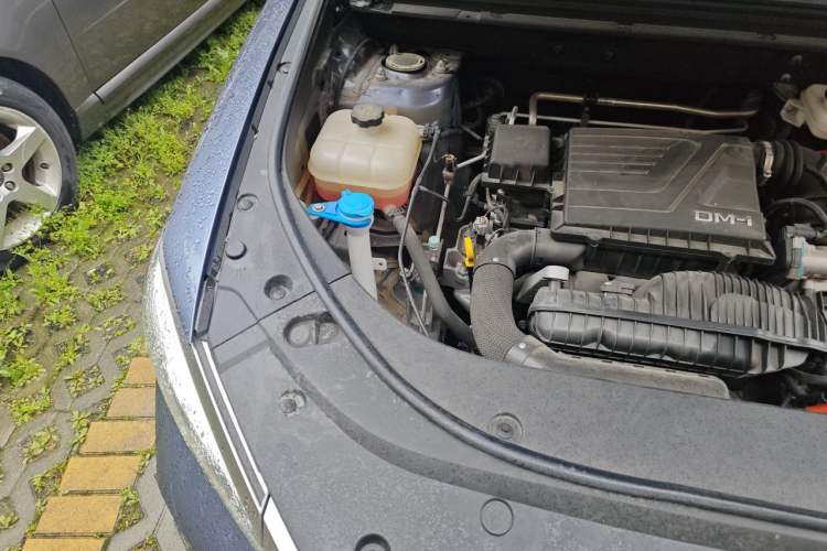 Used BYD Song Pro New Energy 2023 Champion Edition DM-i 71KM Beyond Model Engine Bay Right