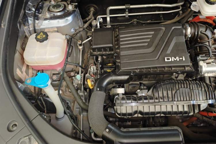 Used BYD Song Pro New Energy 2023 Champion Edition DM-i 110KM Excellence Model Engine Bay Right