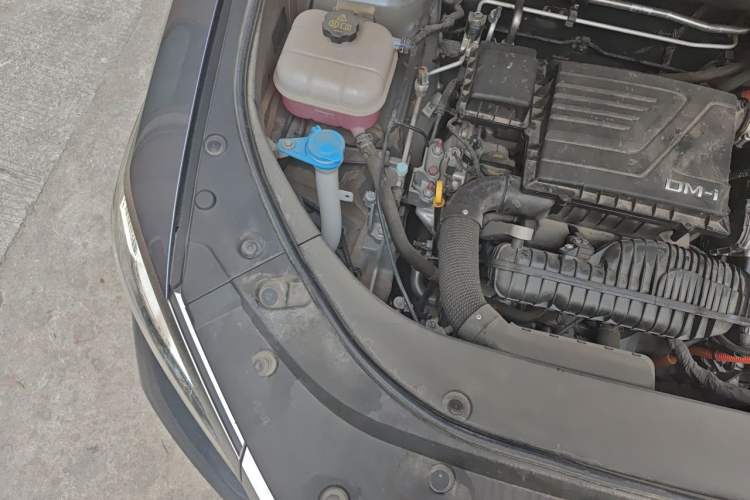 Used BYD Song Pro New Energy 2023 Champion Edition DM-i 110KM Excellence Model Engine Bay Right