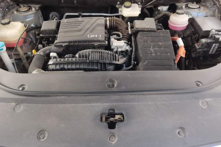 Used BYD Song Pro New Energy 2023 Champion Edition DM-i 71KM Beyond Model Engine Bay
