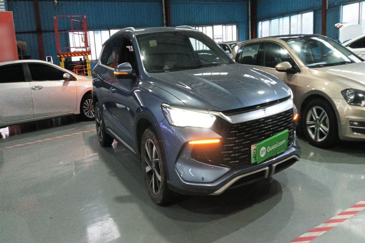 Used BYD Song Pro New Energy 2023 Champion Edition DM-i 71KM Navigation Model Front Right 45 Deg
