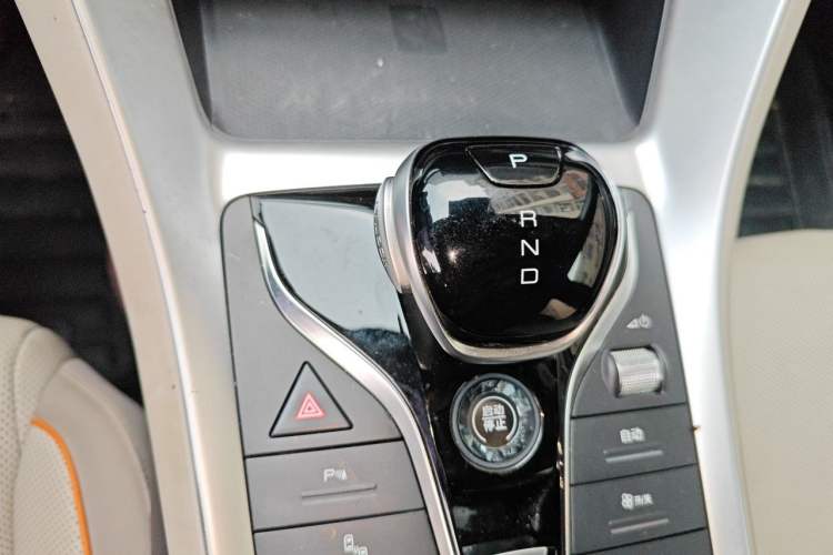 Used BYD Song Pro New Energy 2023 Champion Edition DM-i 110KM Excellence Model Gear Lever
