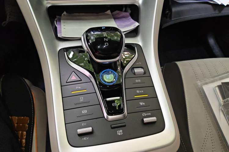Used BYD Song Pro New Energy 2023 Champion Edition DM-i 110KM Beyond Model Gear Lever