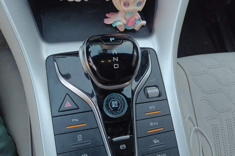 Used BYD Song Pro New Energy 2023 Champion Edition DM-i 71KM Leading Model Gear Lever