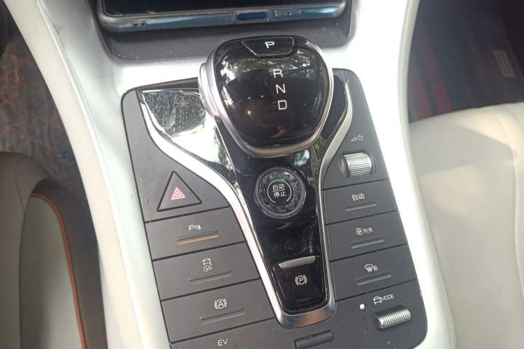 Used BYD Song Pro New Energy 2023 Champion Edition DM-i 110KM Beyond Model Gear Lever