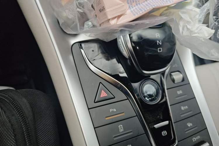 Used BYD Song Pro New Energy 2023 Champion Edition DM-i 71KM Beyond Model Gear Lever