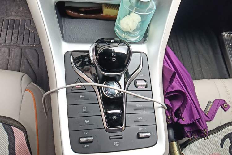 Used BYD Song Pro New Energy 2023 Champion Edition DM-i 71KM Beyond Model Gear Lever