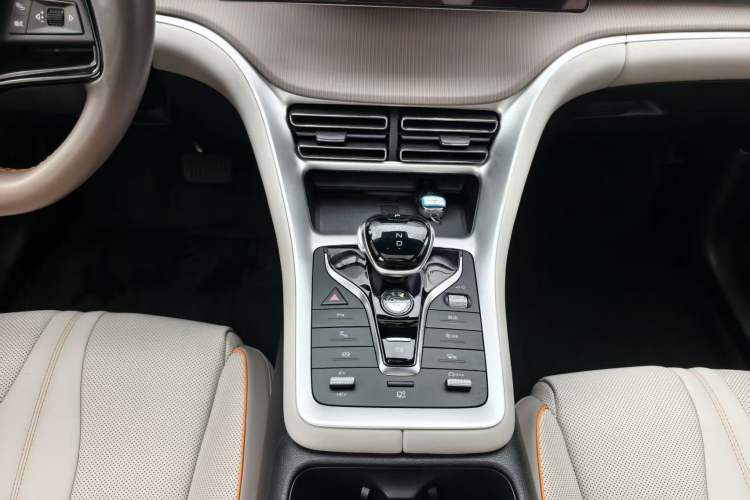 Used BYD Song Pro New Energy 2023 Champion Edition DM-i 110KM Excellence Model Interior 6