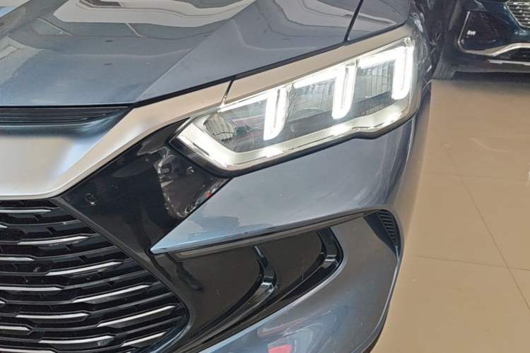 Used BYD Song Pro New Energy 2023 Champion Edition DM-i 71KM Leading Model Left Front Headlight