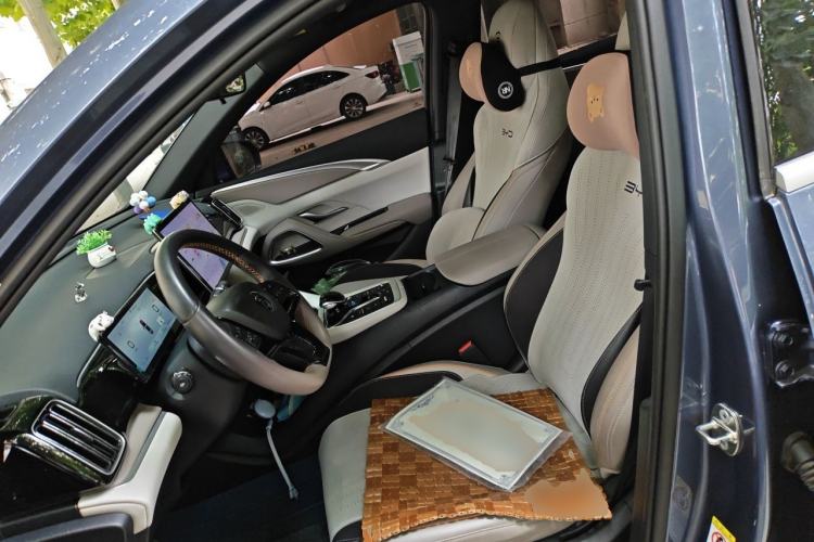 Used BYD Song Pro New Energy 2023 Champion Edition DM-i 110KM Beyond Model Left Front Seat