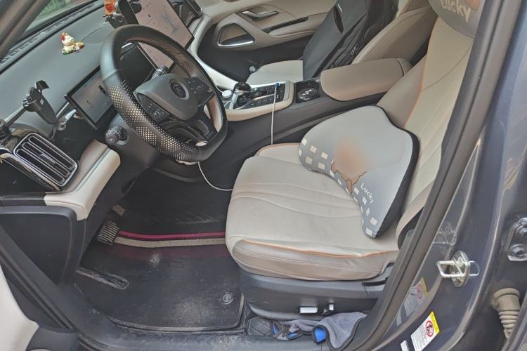 Used BYD Song Pro New Energy 2023 Champion Edition DM-i 110KM Excellence Model Left Front Seat