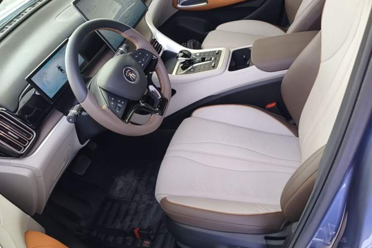 Used BYD Song Pro New Energy 2023 Champion Edition DM-i 110KM Excellence Model Left Front Seat