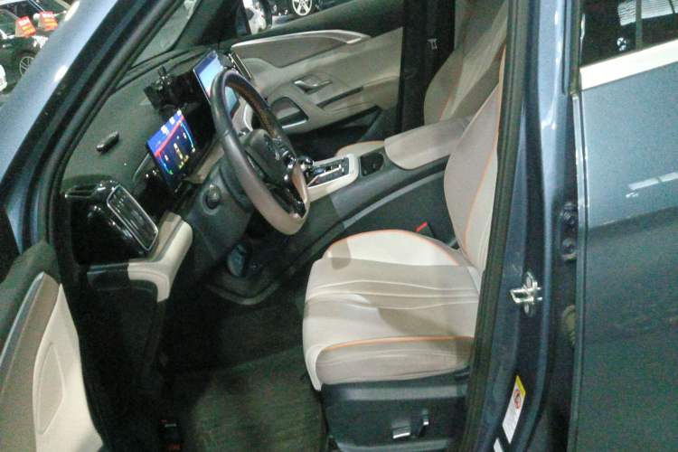 Used BYD Song Pro New Energy 2023 Champion Edition DM-i 71KM Navigation Model Left Front Seat