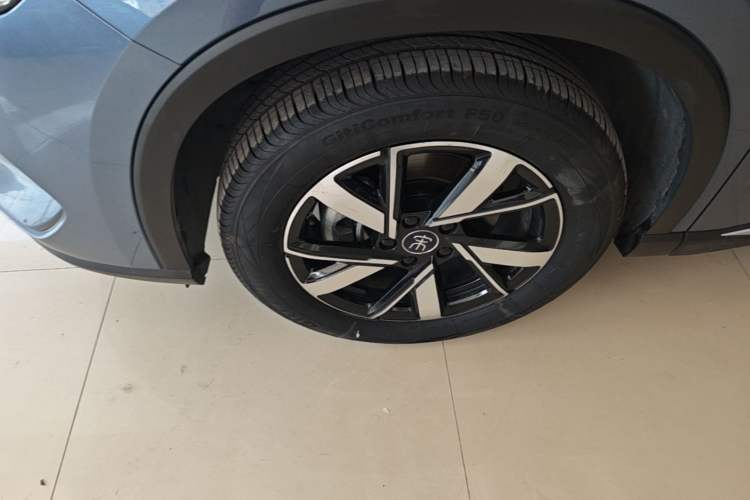 Used BYD Song Pro New Energy 2023 Champion Edition DM-i 71KM Leading Model Left Front Wheel Hub